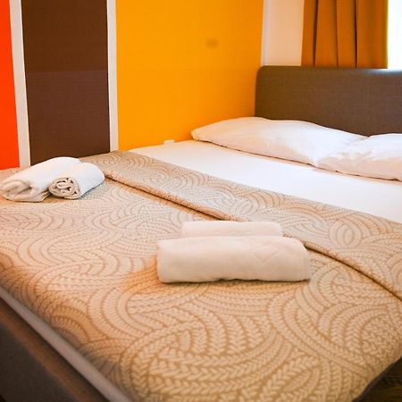 Elegant Apartment Westbahnhof Вена Экстерьер фото